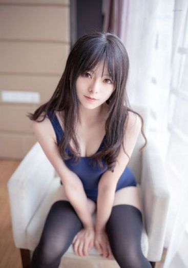 一边摸进内裤一边亲视频_4K动漫免费观看